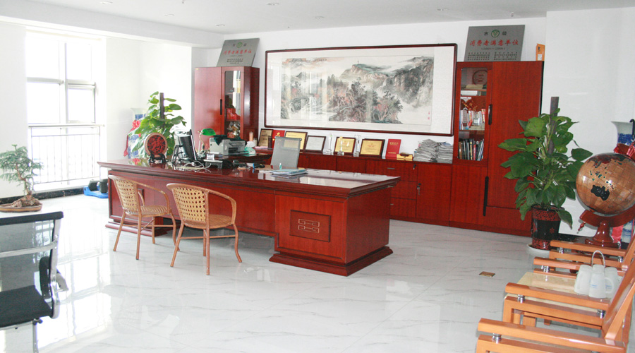 總經(jīng)理辦公室.jpg 總經(jīng)理辦公室.jpg